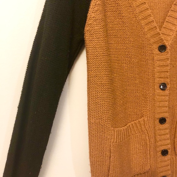 Two toned colour blocked camel F21 cardigan - Picture 4 of 5